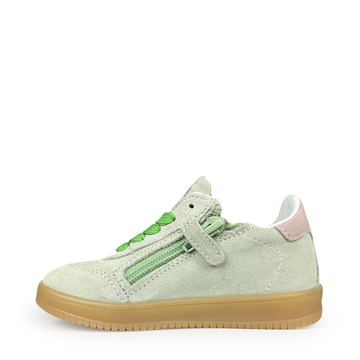 Pinocchio trainer Mint-coloured suede trainer with pink