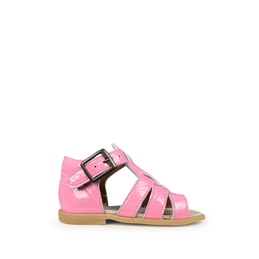 Kids shoe online Pp sandals Pink sandal with buckle closure