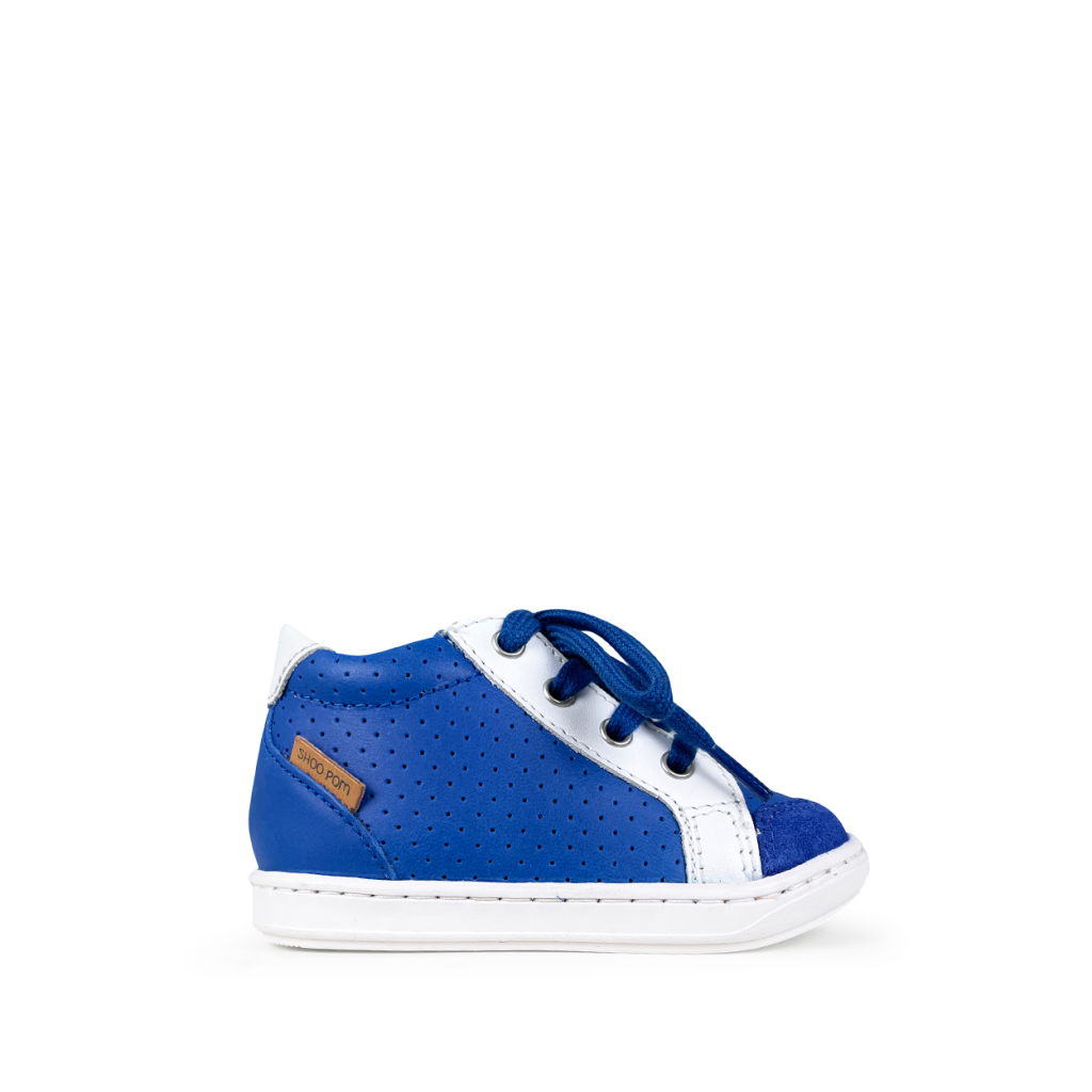 Pom d'api - Blue 1st step trainer with white accents