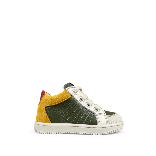 Kinderschoen online Ocra sneaker Groene sneaker met gele en rode accenten