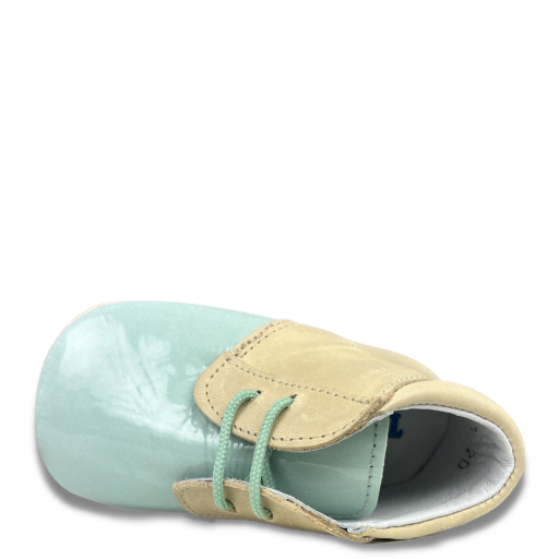 Tricati pre step shoe Performance footwear in beige and lightblue