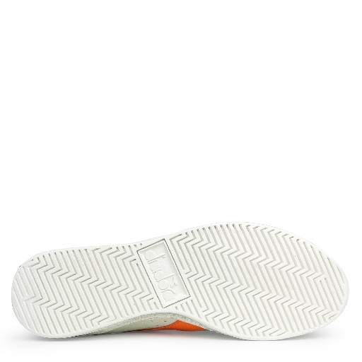 Diadora sneaker Lage witte sneaker met orange logo