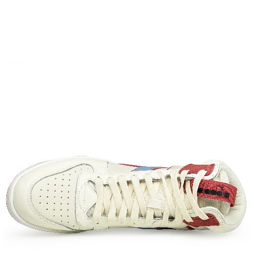 Diadora sneaker Witte sneaker met blauwe en rode accenten