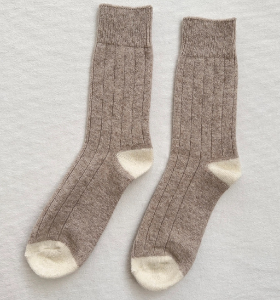 Le Bon Shoppe - Le Bon Shoppe - cashmere classic socks - fawn
