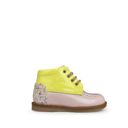 Kinderschoen online Beberlis eerste stappers Veterschoen roze en geel