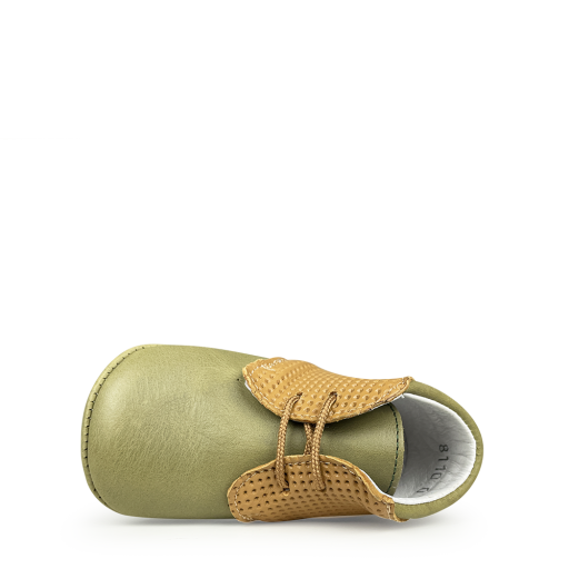 Tricati pantoffels Babyslofje in olijf met bruin