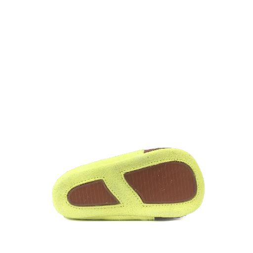 Eli pre step shoe Brown pré-stepper innubuck with fluo yellow details