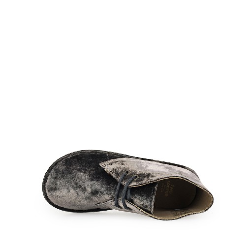 Two Con Me by Pepe Derby's Desert boot in grey velvet