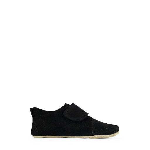 Kids shoe online Pompom slippers Leather big slippers in black suède
