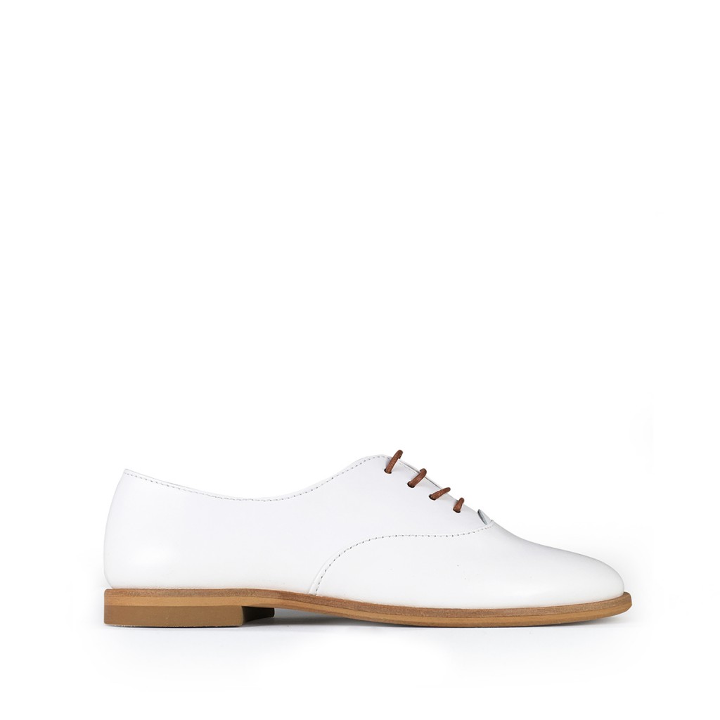 Beberlis - Elegant white derby shoe